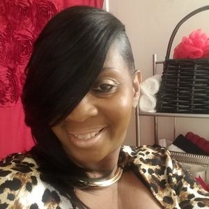 Meet your Posher, Regina